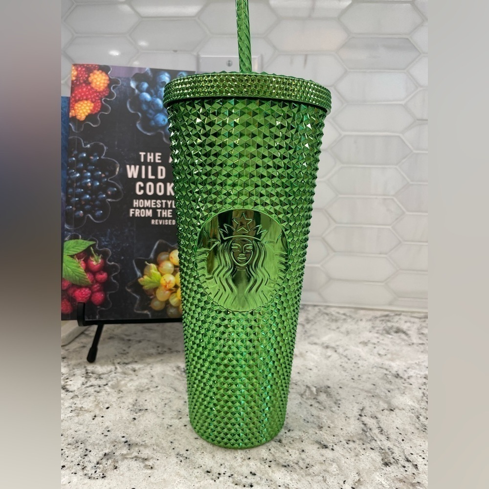 Starbucks Metallic Light Green Studded Bling Tumbler. 24 Oz. Super bling! NWT! - Picture 1 of 8